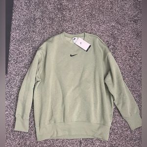 NWT Nike Womens Oversized Crew Neck